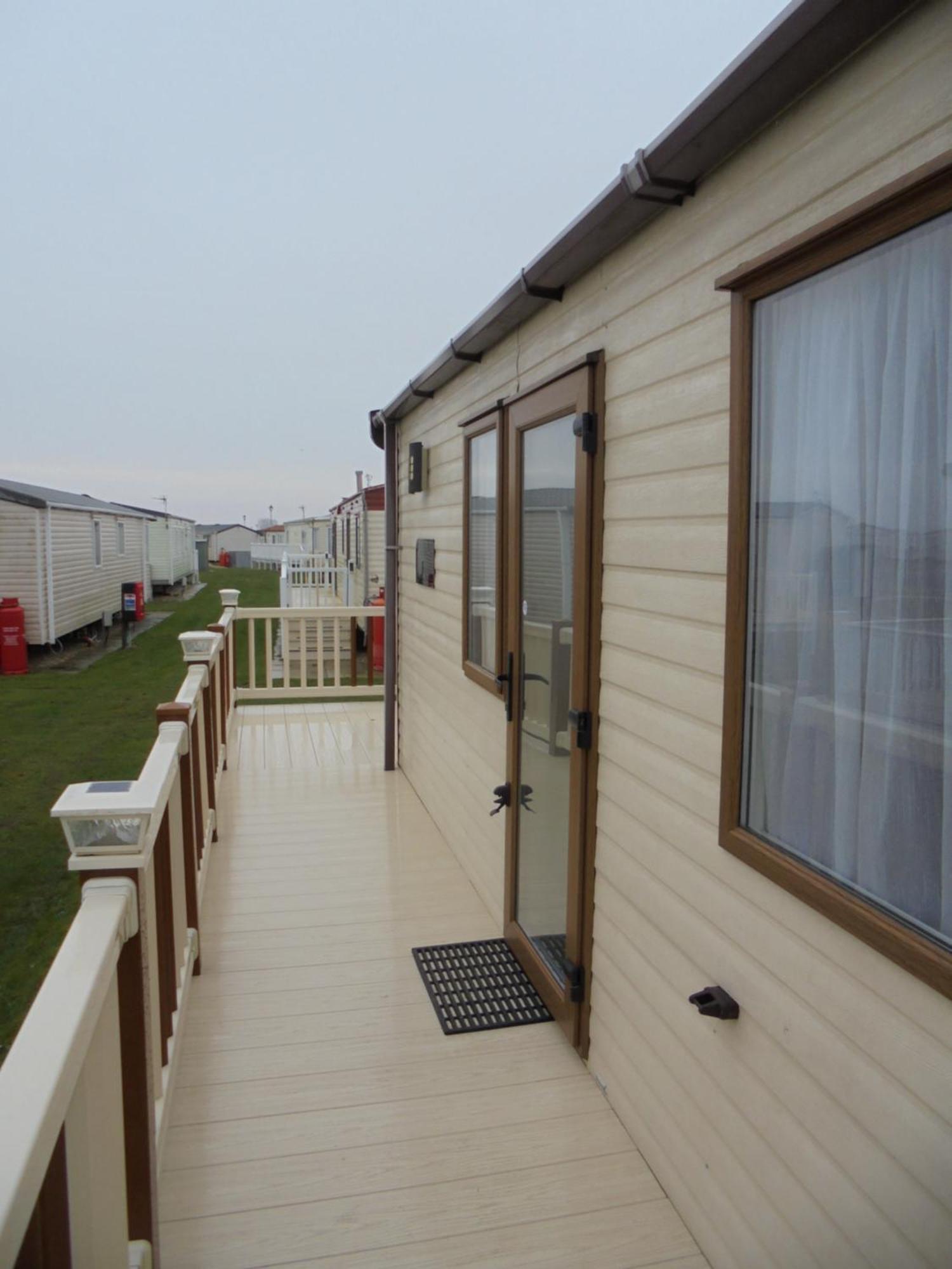 The Grange Ingoldmells: Elan 6 Berth, Central Heated, Wrap Around Decking 外观 照片